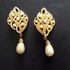 Vintage Style Pearl and Gold Earrings